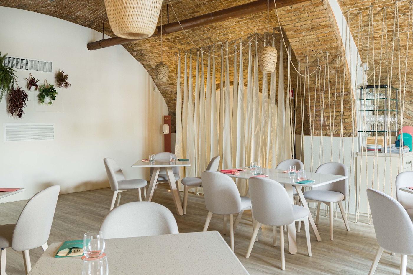 Bistrot Brezza fish & chill 06 - Michele Panza Architetto