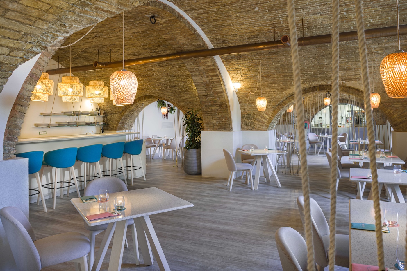 Bistrot Brezza fish & chill 04 - Michele Panza Architetto