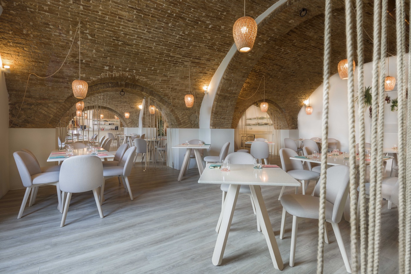 Bistrot Brezza fish & chill 03 - Michele Panza Architetto